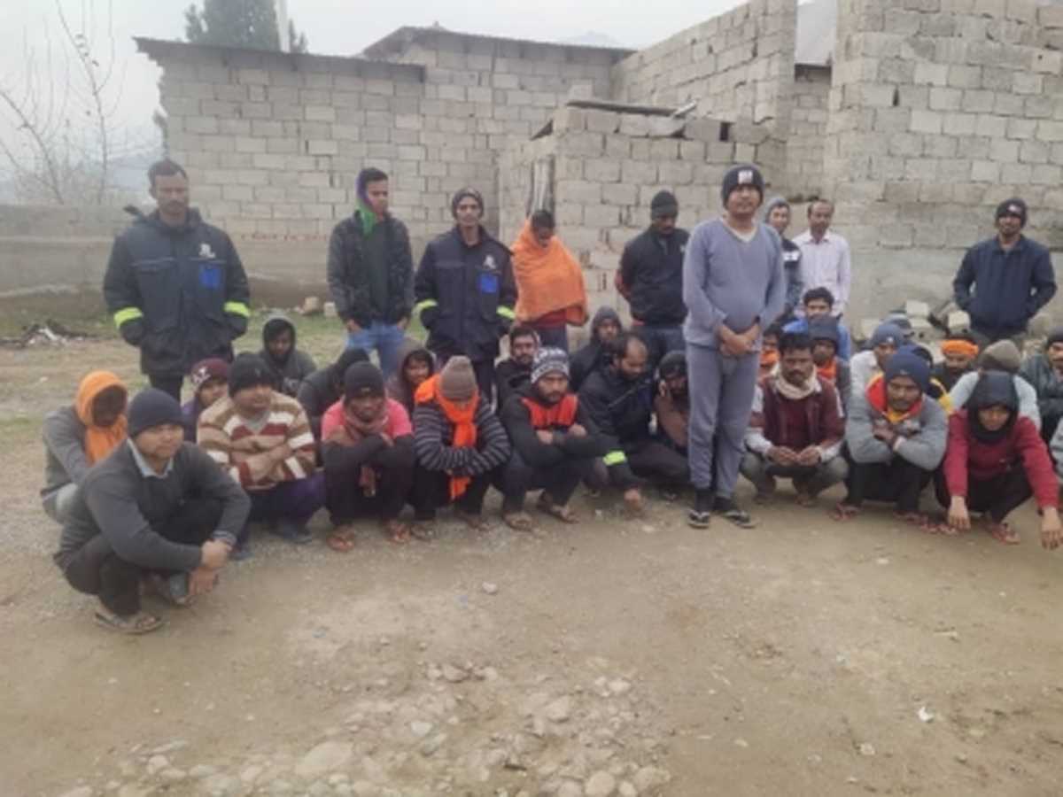 ताजिकिस्तान में फंसे झारखंड के 44 मजदूर, वतन वापसी के लिए सरकार से लगाई गुहार